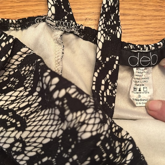 Top ladies stretchy lace lined black and cream color flowy bottom Sz 3 - Picture 3 of 4